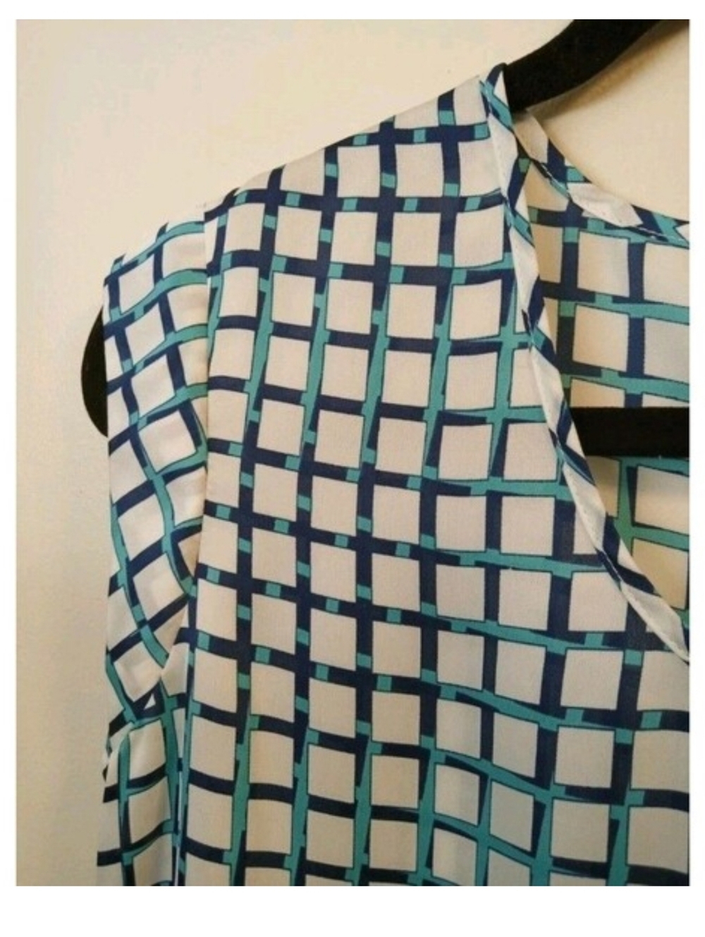 The Limited Women's White Multi Printed Cap Sleeve Lightweight Blouse, Size S. - Picture 2 of 4
